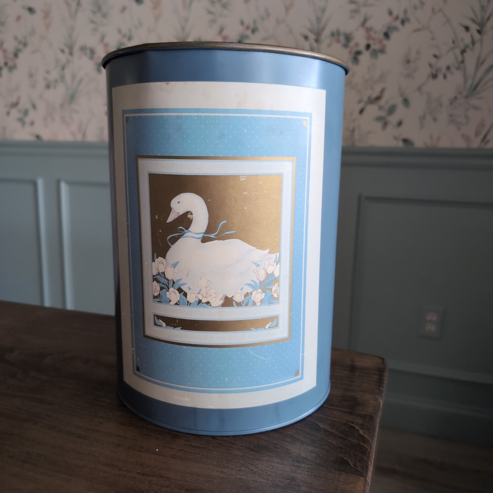Vintage 80s Blue Country Goose Elizabeth Brownd Metal Wastebasket Trash Can READ